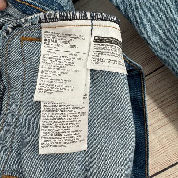 Levi's Multi Wash Denim Trucker Jean Jacket Women's XS Blue Light/Medium Wash - Picture 6 of 9